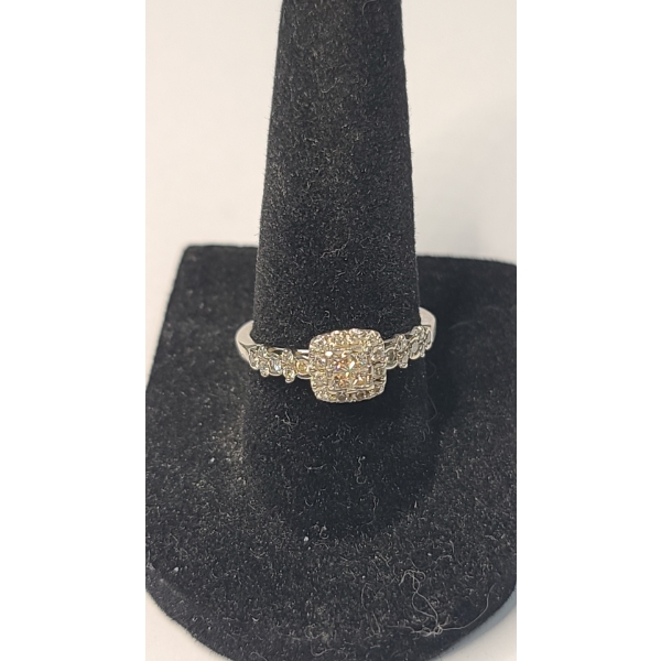 Women's 10K White Gold Quad-Center Diamond Halo Engagement Ring - Size 7 - Weight: 2.6g