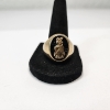 Image 1 : 10K Yellow Gold Ring Heraldic Coat of Arms Signet Black Stone - Size 12 - TW: 14.3g