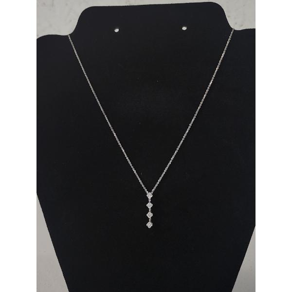 Gorgeous 14K White Gold 16" Necklace With Diamond Drop Pendant - TW: 2.7g