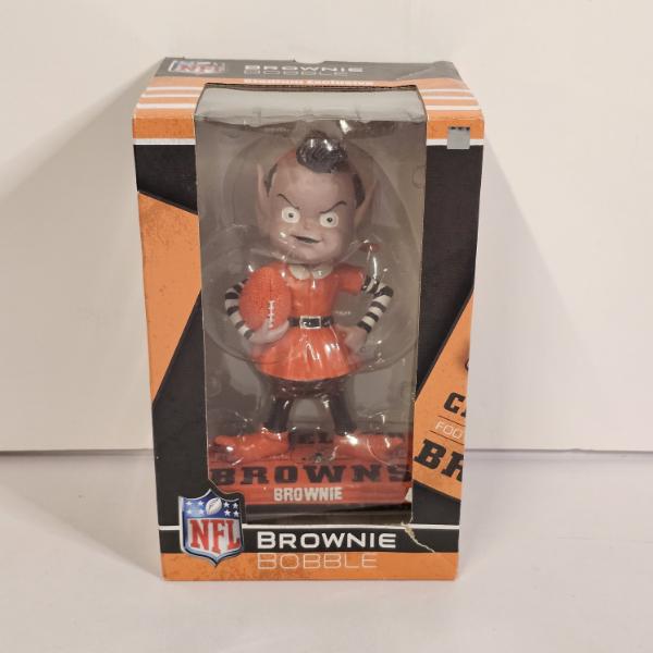 NFL Cleveland Browns Brownie the Elf Stadium Exclusive Bobblehead Action Figure
