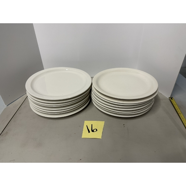 RESTAURANTEURS - Heavy Duty 11" Porcelain Dining Plates - 16 Count