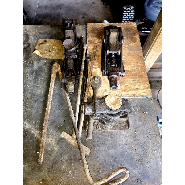 3 Crank Jacks with Cranks Included
