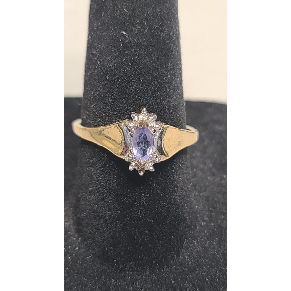 Women's 10K Yellow Gold Ring With Tanzanite - Size 7 - Weight: 1.5g