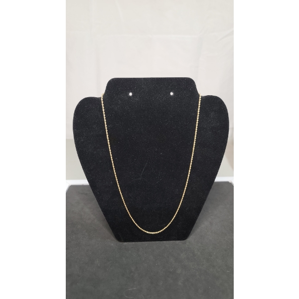 14K Gold Twisted Rope Necklace - Weight: 4.6g