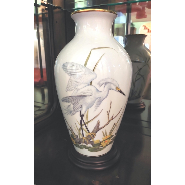 11 1/2"  Porcelain Egret In Marsh Vase - Design Continues Completely Around - Both Sides Perfect