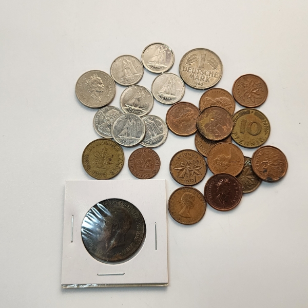 Lot of Assorted Foreign Coins, Mainly Canada