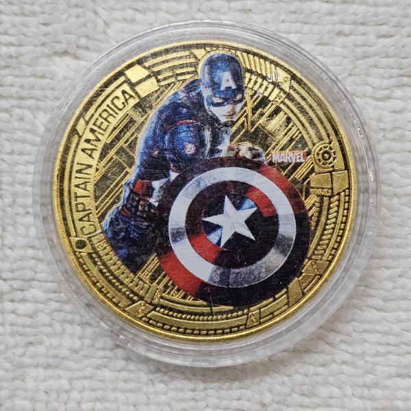 Marvel Avengers Commemorative Gold-Plated Captain America Coin