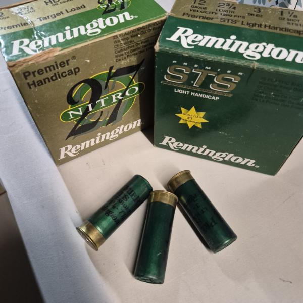 AMMO - SHOT GUN SHELLS - 2 BOXES 12 GAUGE 2 3/4" - 7 1/2 SHOT - SEE PICS
