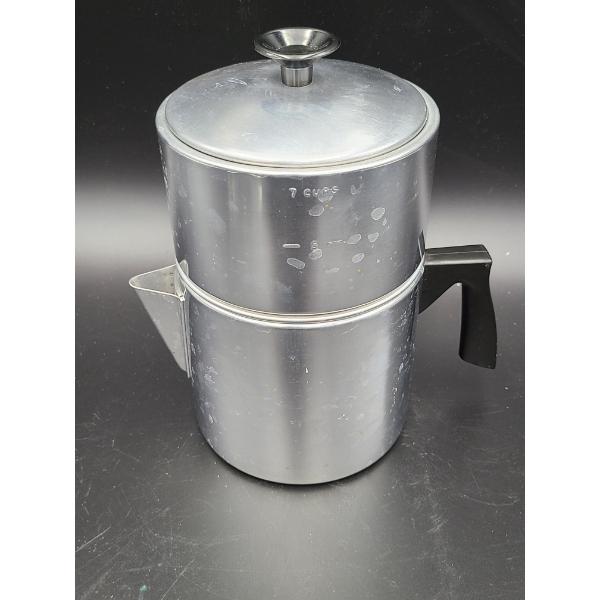 Chilton Ware 7-cup aluminum drip coffee maker featuring a black phenolic handle