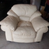 Image 3 : Single Comfortable Living Room Leather Chair As Shown - Excellent Condition - 40" Tall 