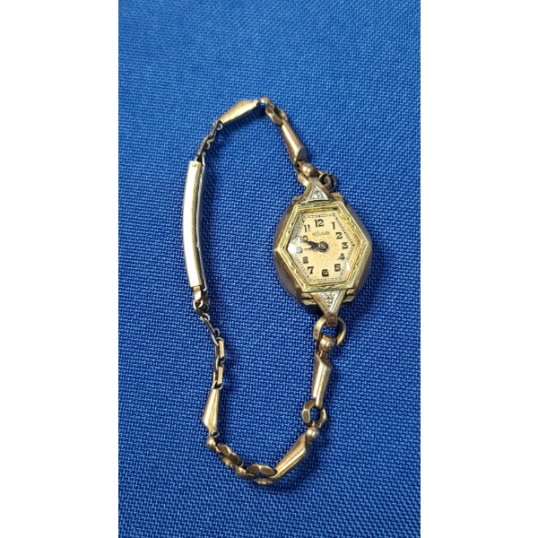 Vintage Women's Petite Wind Up Swiss Hallmark 10K Rolled Gold Plated Wristwatch-Total Weight: 10.3g