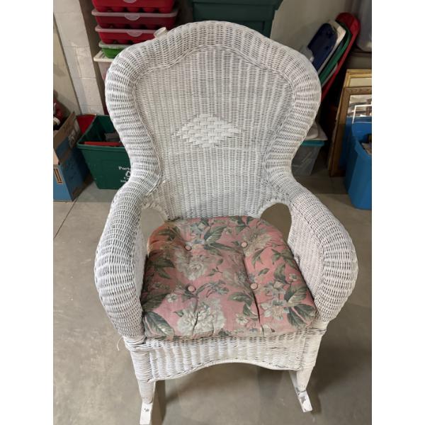 *Pick Up At Mantua Home-No Shipping Available*  Gorgeous Rocking Chair - Floral Cushion 