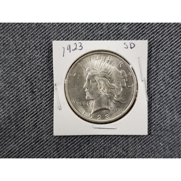 Beautiful 1923 United States 90% Silver Peace Dollar ~ Great Piece for any Collector