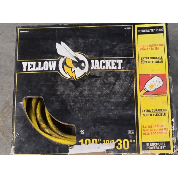 Brand New Yellow Jacket 100 Foot Powerlight Plug Extension Cord