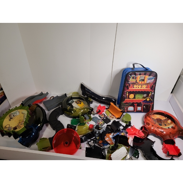 Zhu Zhu Pets Lot - Tons of Items - Hamster Wheels - Cars - Hamsters and Collector Case