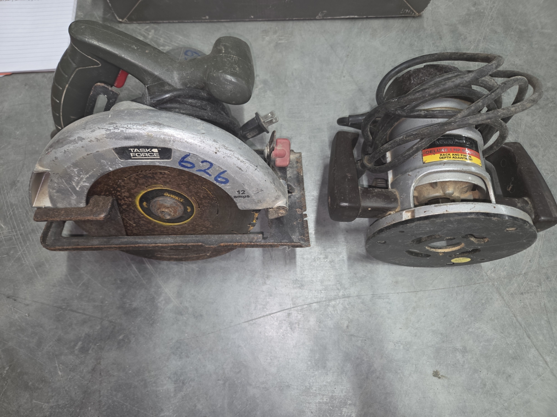 Corded Circular Saw And Router. Work Good! - Bosley Auctioneers