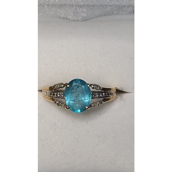 Women's 14K Gold Ring - Size 7 -Weight: 2.7g