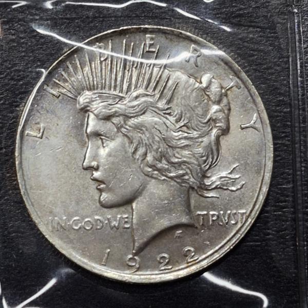 1922 90% Silver Peace Dollar - High Grade - See Pics