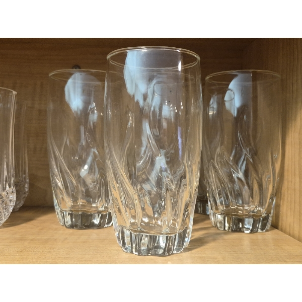 Kitchen Glassware - 7 Water Glasses As Shown