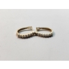 Image 2 : Beautiful 10K Yellow Gold and Diamond Earrings Total Weight: 2.5g