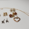 Image 3 : Lot of Assorted 14K Gold Jewelry: Earring Pairs, Rings, Scrap Chains - TW: 7.2g