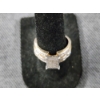Image 4 : Stunning 10K Gold Ring With Approximately 1 Carat Worth of Small Diamonds Weighing 4.5 Grams