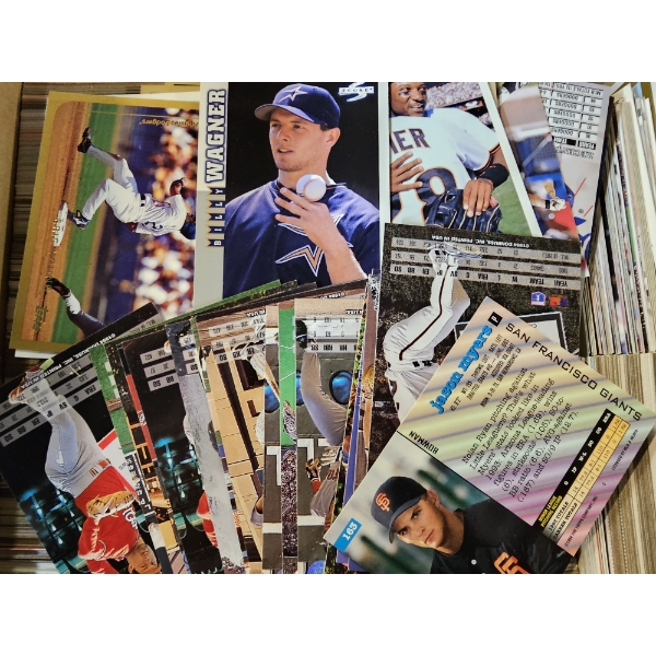 Huge Lot of Uncounted/Unsearched Baseball Cards