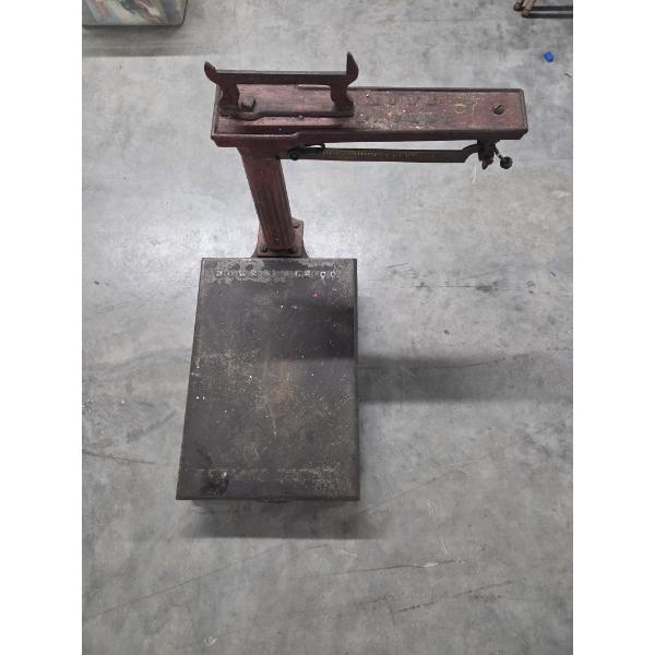 Vintage Cast Iron Howe Scale Co. Small Scale 