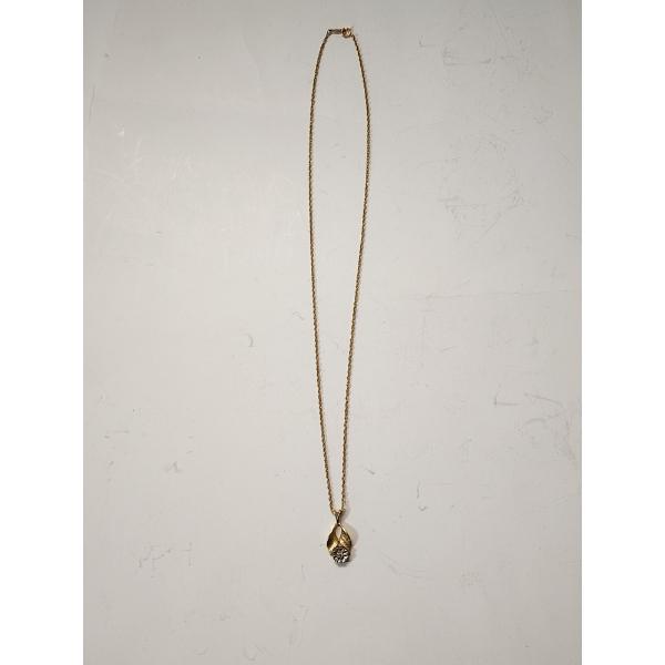 18in 14K Gold Necklace with Flower/Stone Pendant TW: 3.1g