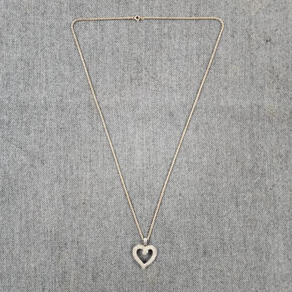 Nice Sterling Silver Necklace Ft. Stunning Sterling Silver Heart Layered W/ Beautiful Stones - 10G