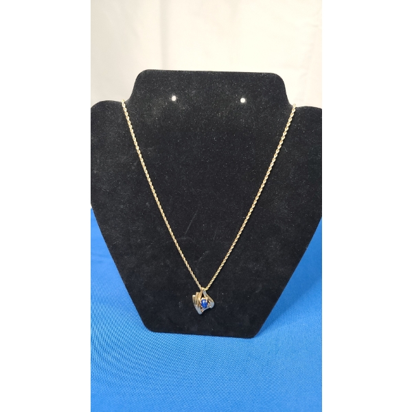 14K Gold Necklace With 14K Gold Lindy Star Pendant - Total Weight: 12.5g