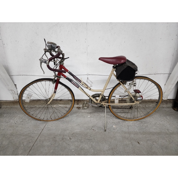 Vintage Columbia Dream Machine 10-Speed Bicycle 26in Wheels