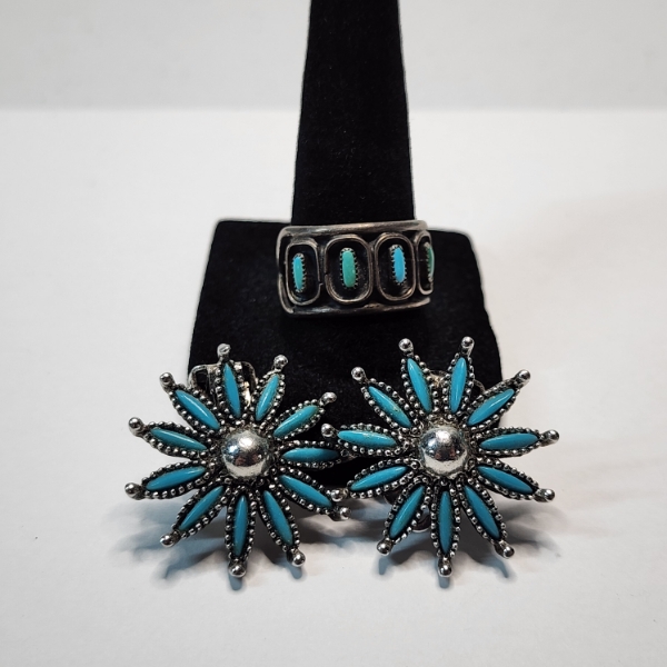 Silver-Tone and Blue Stone Fashion Ring and Clip on Flower Earrings 