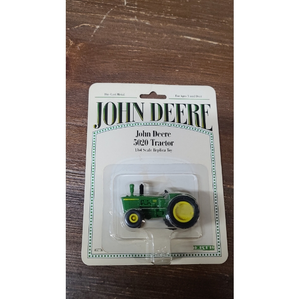 1996 ERTL John Deere 5020 Die-Cast Metal Tractor 1/64 Scale Replica Toy In Original Packaging 