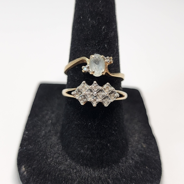 Two Beautiful 10K Yellow Gold Rings Sizes ~6-7.5 - TW: 3.9g