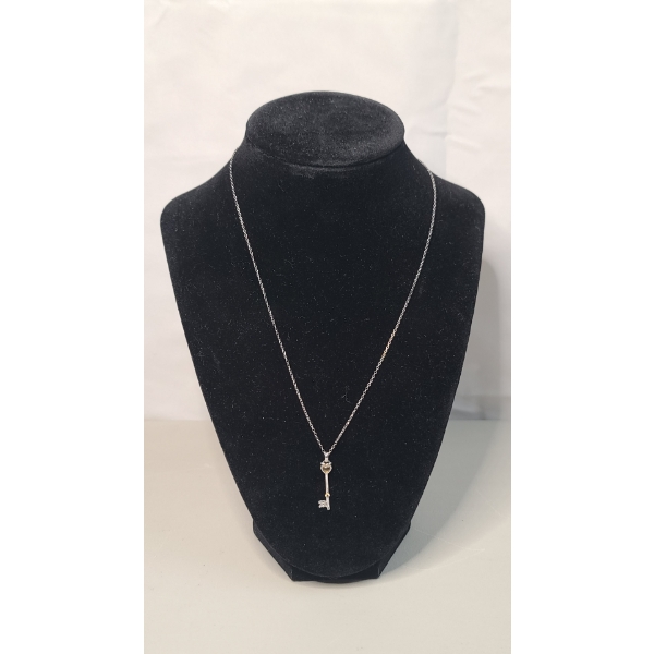 Sterling Silver Heart Key 18" Necklace With Yellow Accent Stones - Weight: 2.3g