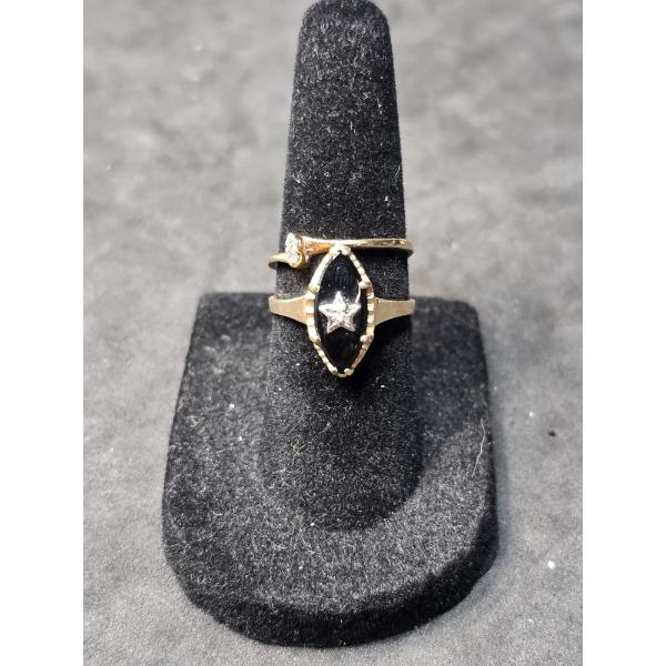 (2) 10k Gold Rings 2.7g TW