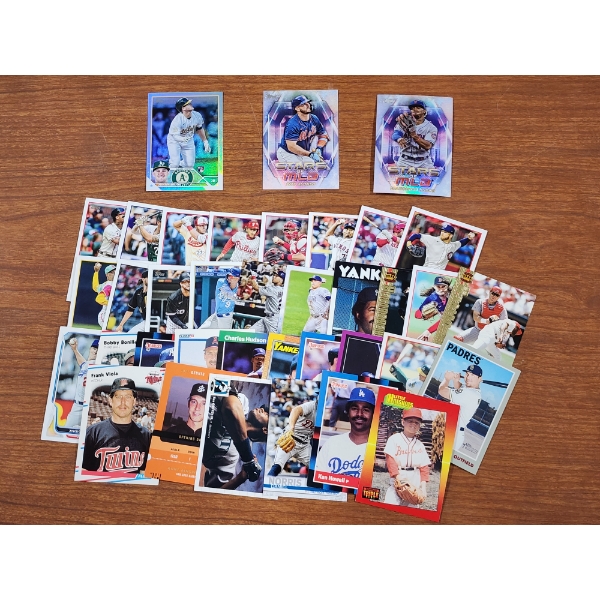 Assortment of Baseball Trading Cards Ranging From 80's To Modern! Includes Ken Griffey & JR!
