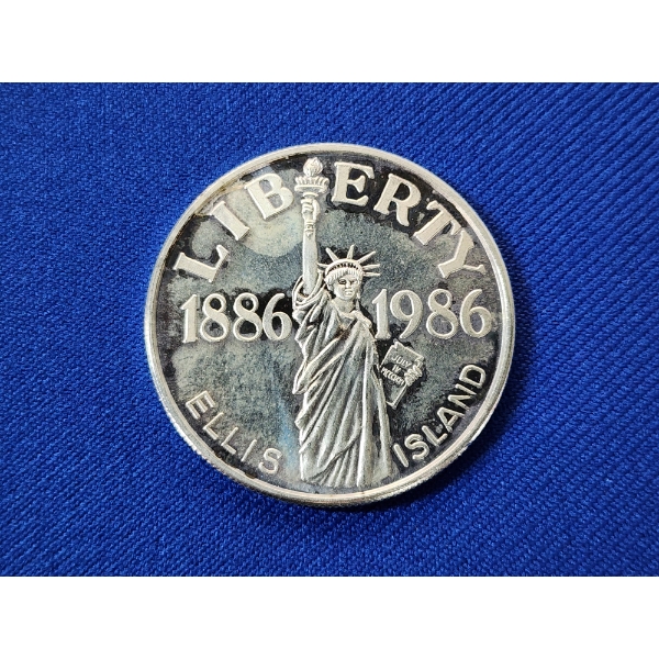 1986 Ellis Island Commemorative 1 Troy oz .999 Fine Silver Round 