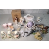 Image 1 : Willow Tree Angel With Box & Other Decorative Pieces