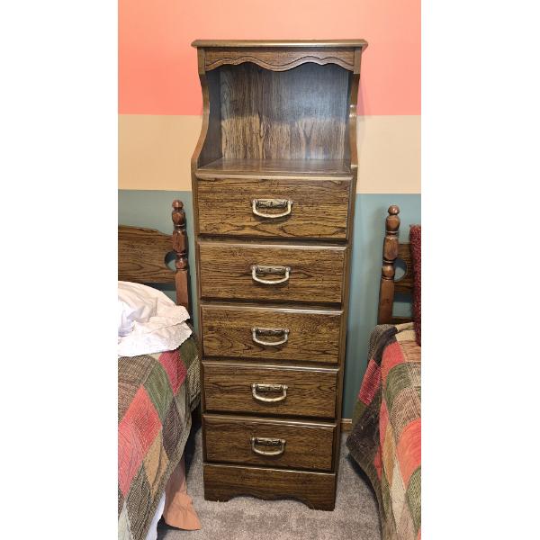 Louisville Home Pickup - 5 Drawer Tall Chest Of Drawers With Top Shelf - See Pics