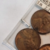 Image 4 : Four 1957-D Lincoln Wheat Cents, Mint Errors: Bottom of "B" Filled 