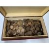 Image 1 : 400 Unsearched Wheat Pennies In A Beautiful Wood Box
