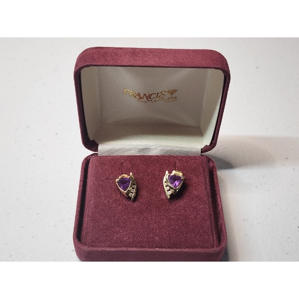 14K Gold Stud Earrings with Purple Gemstones - Total Weight: 2.8g