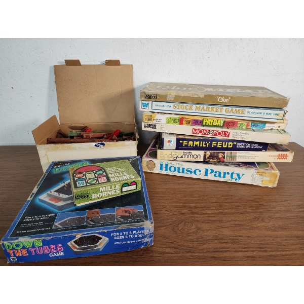 Vintage Lincoln Logs Set and Assorted Board Games Including Clue, Monopoly, Payday, & More! 