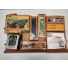 Image 13 : Vintage Tyco Electric Train Set with Cars, Tracks, and Accessories