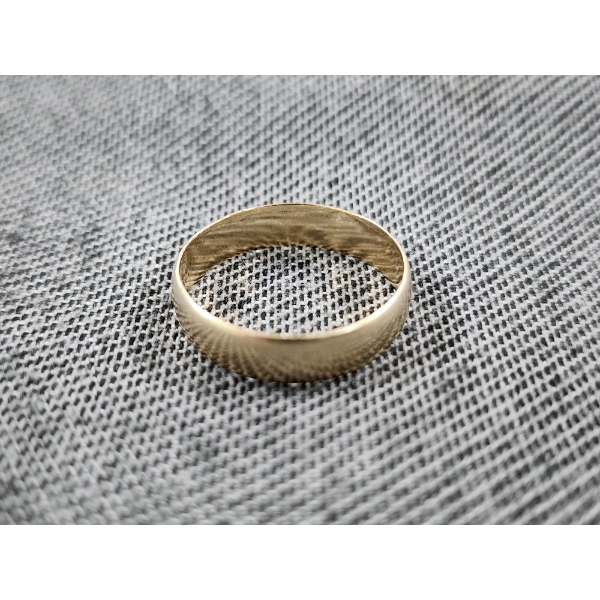 NICE 14K Gold Men's Ring Weighing 3.1 Grams ~ Size 10