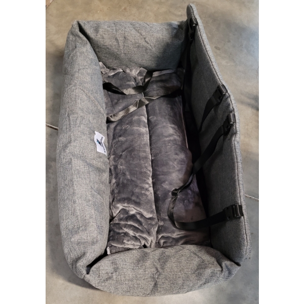 New Pet Bed - Kumihon - About 30" x 16"