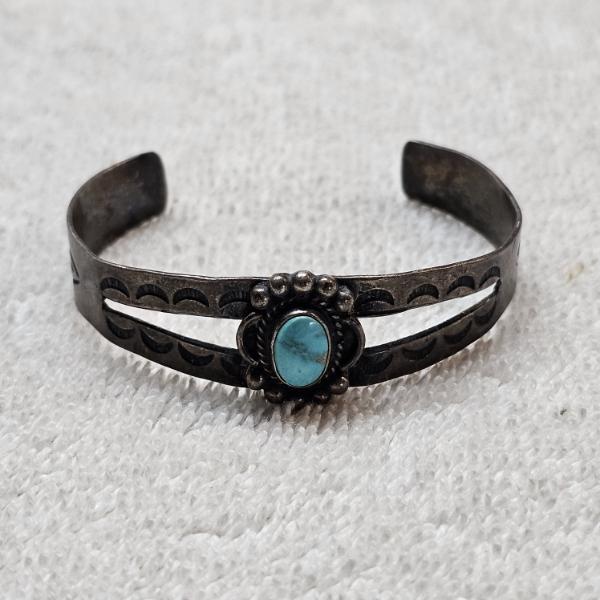 
AMAZING!!! Vintage Handmade Sterling Silver Turquoise Split Shank Cuff Bracelet - 2.25"