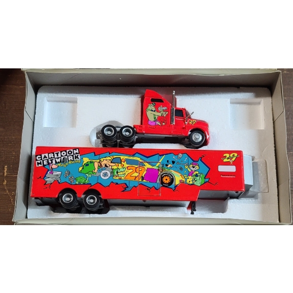 1996 Steve Grissom #29 Ft Cartoon Network/Flinstones Kenworth Hauler 1:64 Scale Diecast Collectible